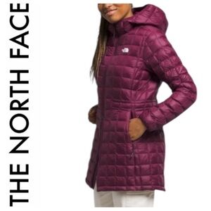 The North Face ThermoBall Eco Parka Jacket Size Medium Purple Hooded Outdoor